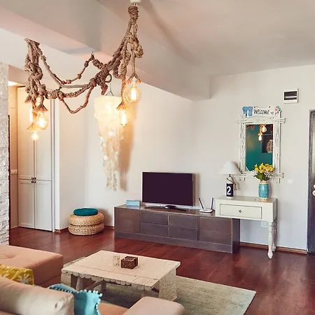 Holidays Casa Del Sole Mamaia Nord Apartment *